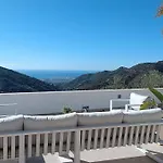Villa Pura Vista