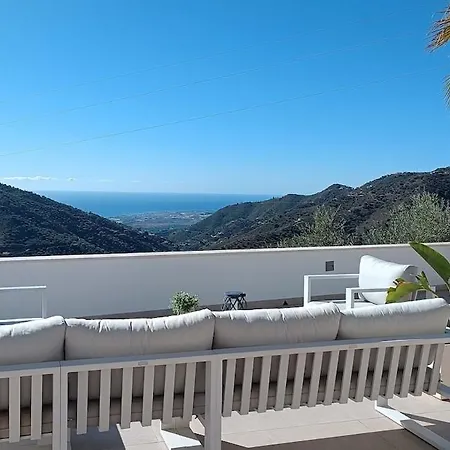 Villa Pura Vista